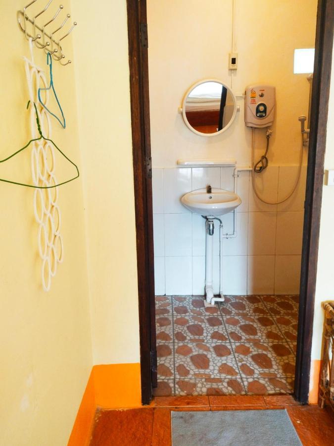 Pdv Guesthouse Muang Ngoi Εξωτερικό φωτογραφία
